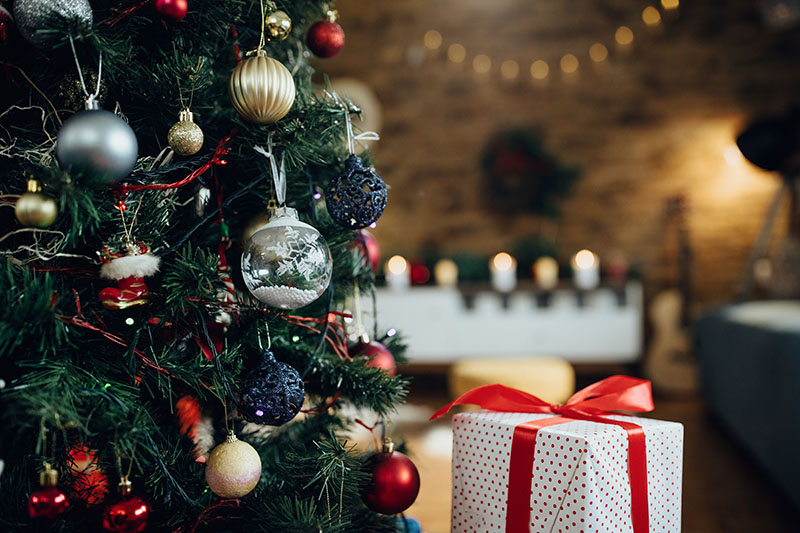 christmas tree and gift